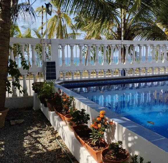 تختخواب و صبحانه Sunset Paradise