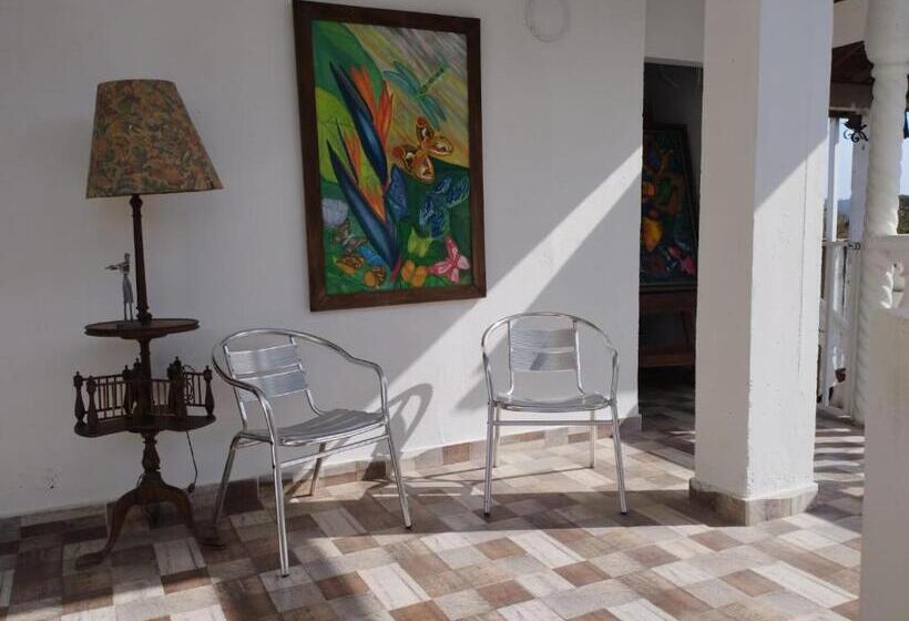 تختخواب و صبحانه Sunset Paradise