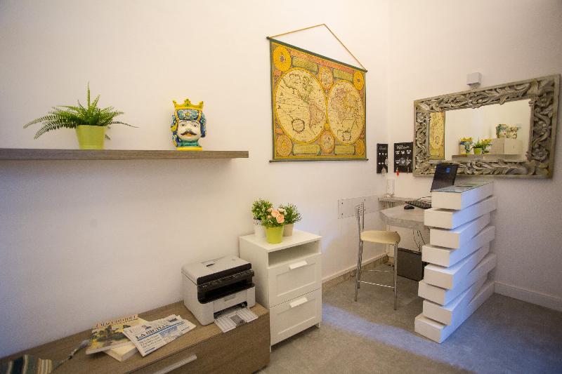 هتل B&b Palazzo Bruca