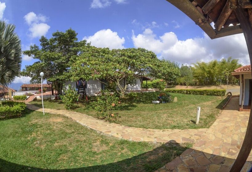 هتل Campestre El Santuario