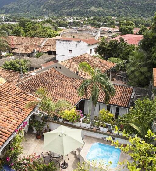 هتل Casa Belle Epoque