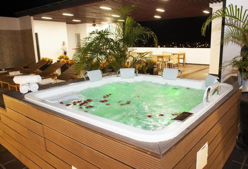 هتل Cinco Monteria