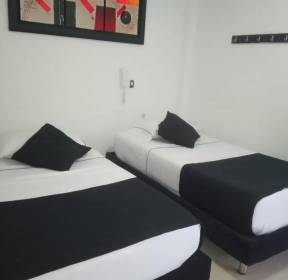 هتل Confort Plaza