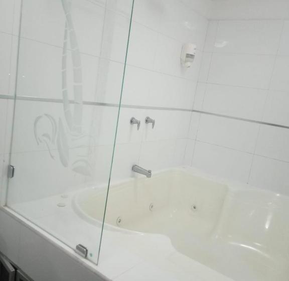 هتل Confort Plaza