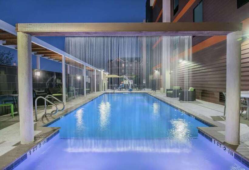 هتل Home2 Suites By Hilton Austin Airport