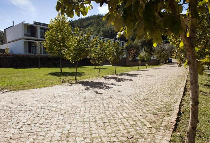 هتل Parque Serra Da Lousa