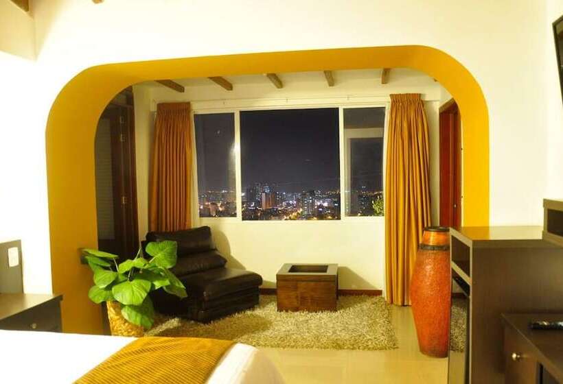 هتل Serenity Suites Casa Boutique