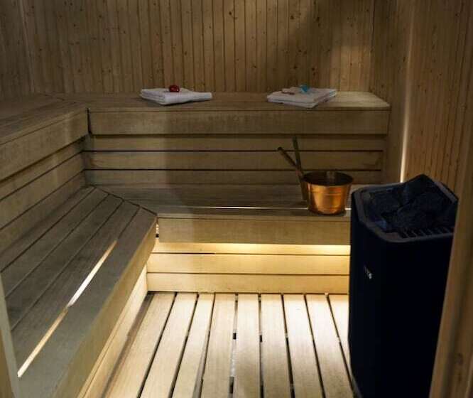 هتل Stiftsgården Hostel Skellefteå