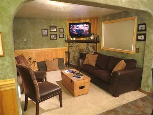 فندق Three Seasons Condo