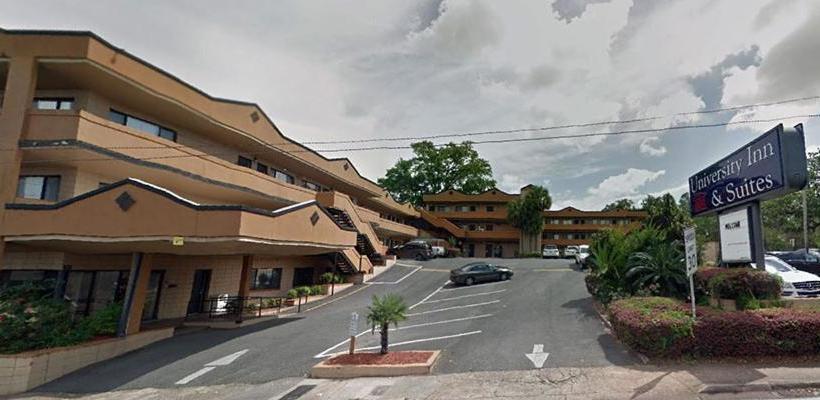 فندق University Inn And Suites