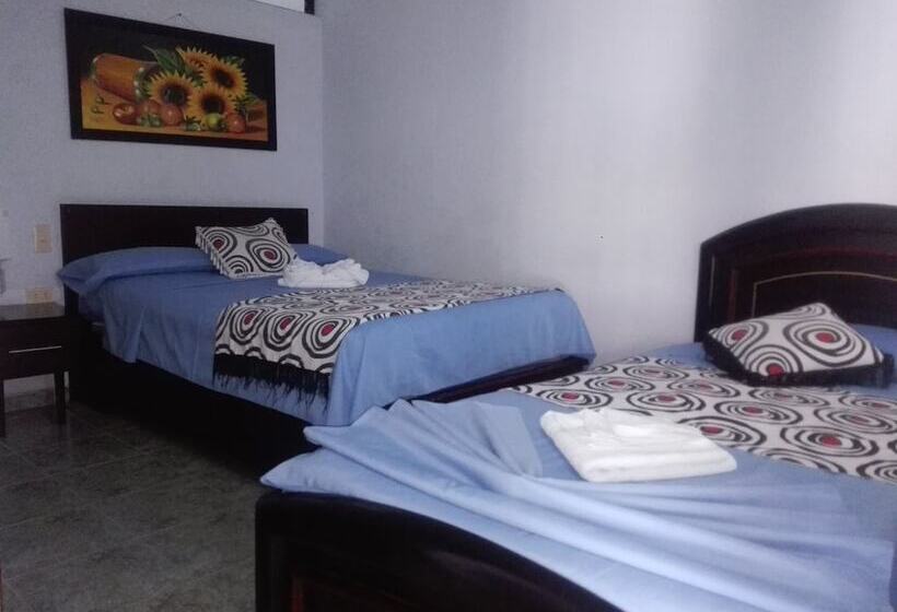 هتل Villa Del Rosario Nuevo