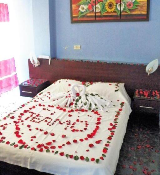 هتل Villa Del Rosario Nuevo