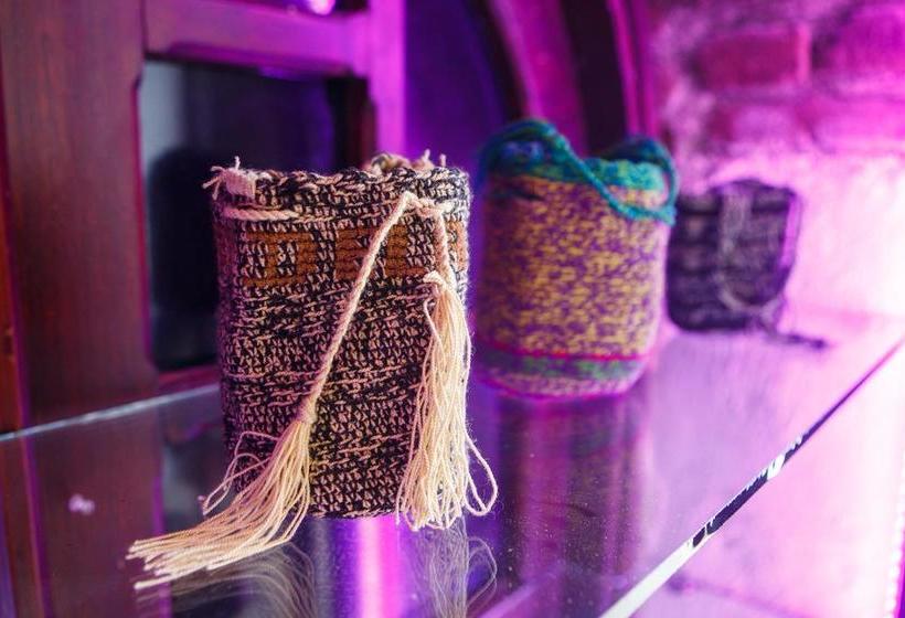 Aroha Villana Hostel