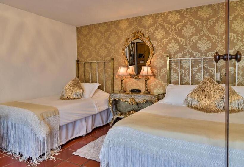 اقامتگاه Finca Hotel Los Girasoles