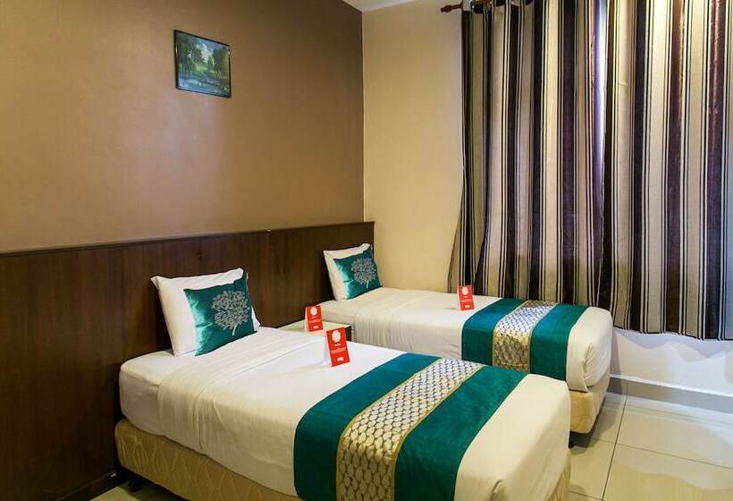Отель Capital O 91017 Tuba Beach Resort @ Pulau Tuba