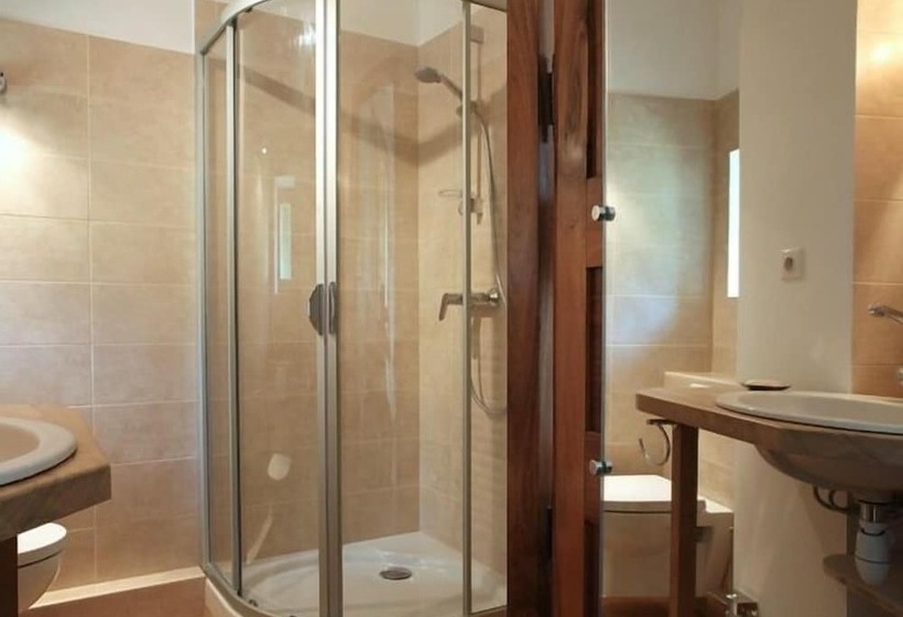 צימר Chambre D'hôtes La Rossillonie
