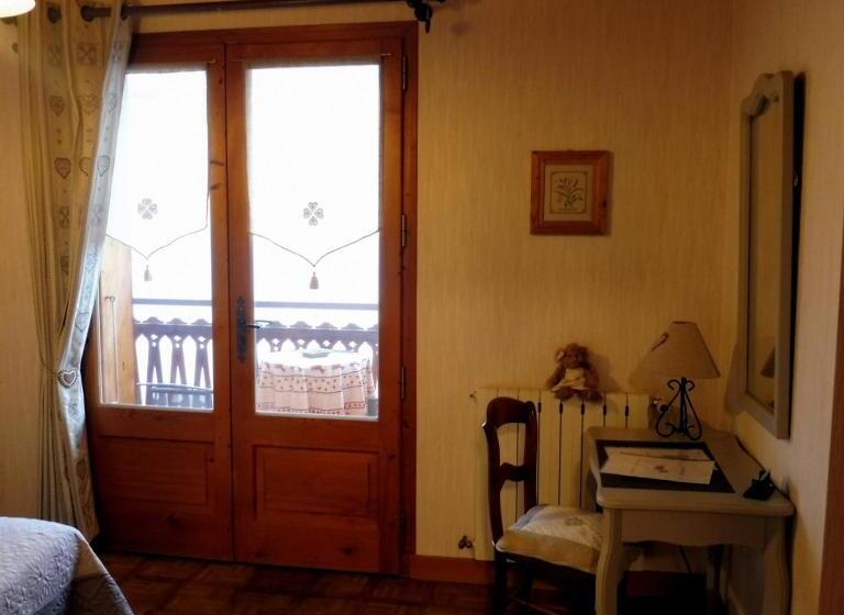 مبيت وإفطار Chambres D'hôtes Les Terrasses De Varme