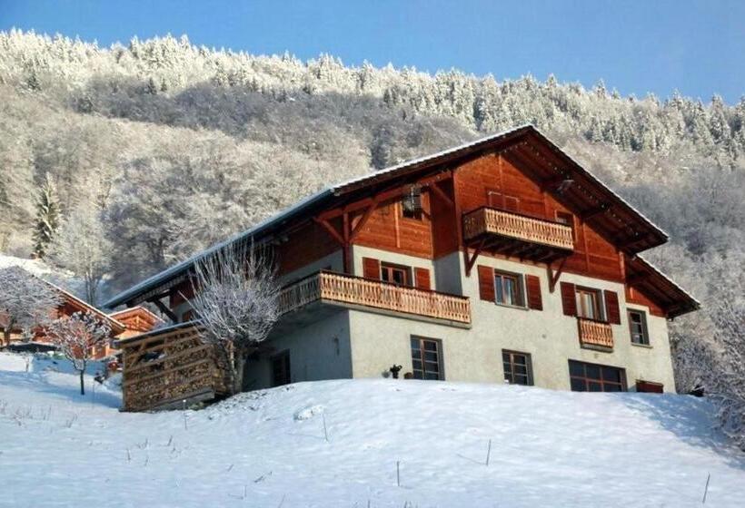 مبيت وإفطار Chambres D'hôtes Les Terrasses De Varme