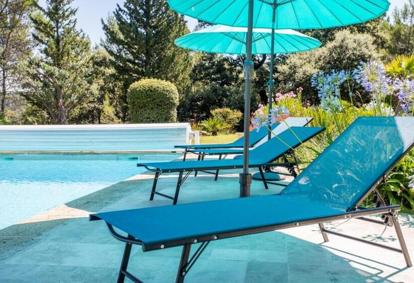 تختخواب و صبحانه Domaine L'helion
