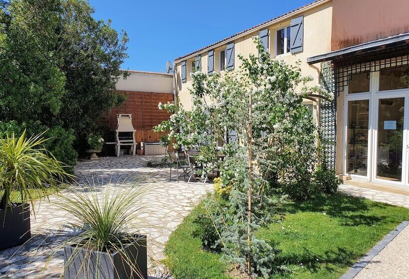 ベッドアンドブレックファースト La Villa Des Roses Gîte Chambres D Hôtes Piscine Chauffée