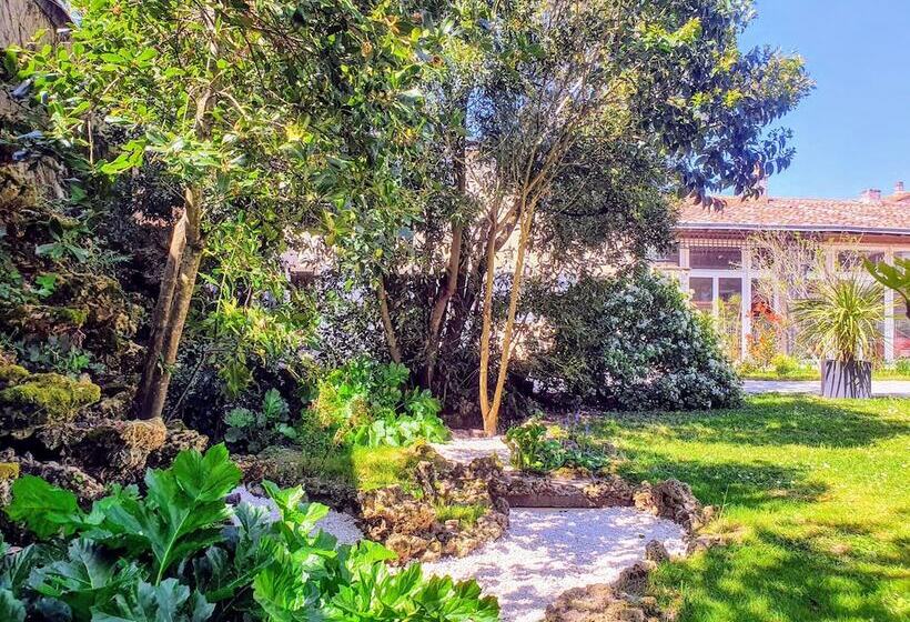 ベッドアンドブレックファースト La Villa Des Roses Gîte Chambres D Hôtes Piscine Chauffée