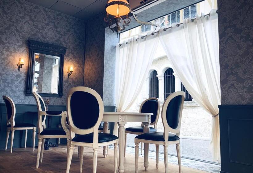 مبيت وإفطار L'entrée Chambres D'hôtes Bar & Restaurant