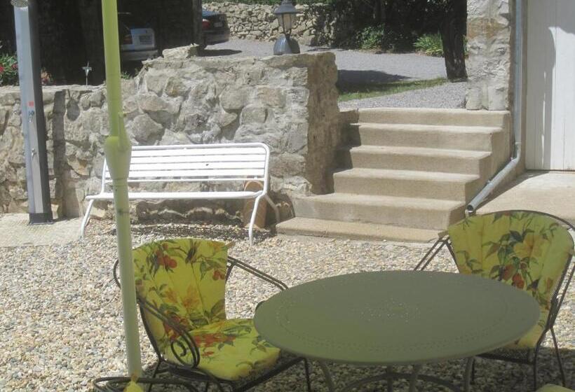 مبيت وإفطار Mas De La Garrigue