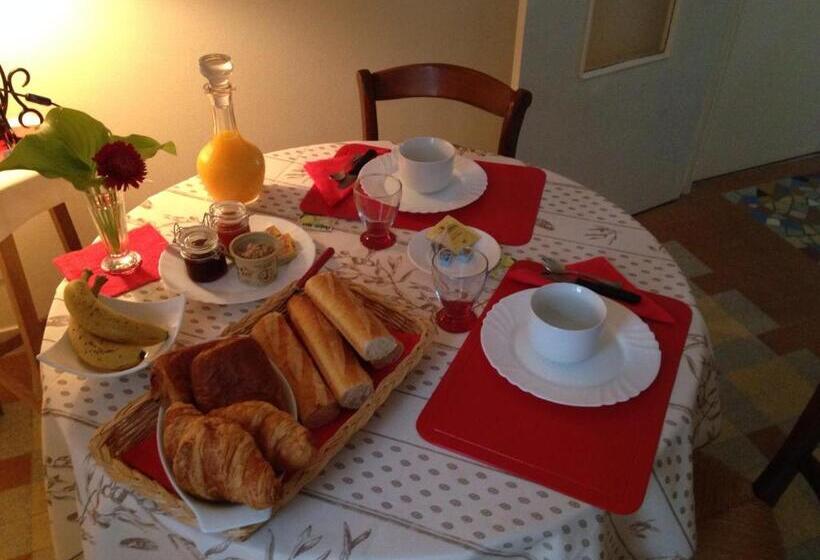 ベッドアンドブレックファースト Suite Sainte Anne