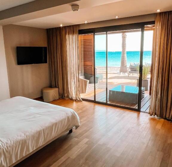 هتل Hôtel Bor