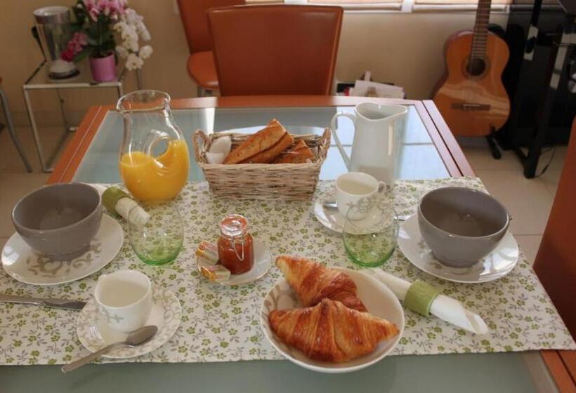تختخواب و صبحانه Chambre D Hotes Antony
