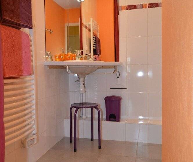 ベッドアンドブレックファースト Chambres D Hôtes La Fontaine Garel
