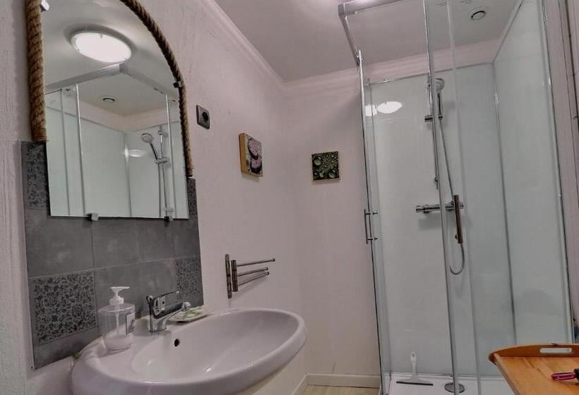 ベッドアンドブレックファースト Chambres D'hôtes Les Fleurettes En Baie Du Mont Saint Michel