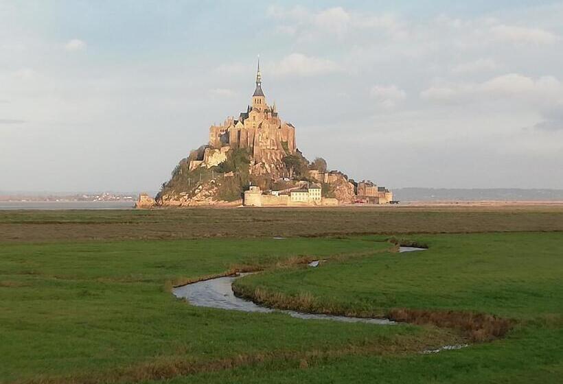 ベッドアンドブレックファースト Chambres D'hôtes Les Fleurettes En Baie Du Mont Saint Michel