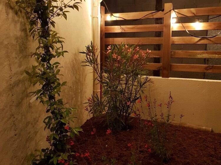 민박 Auberge D Ici Et D Ailleurs