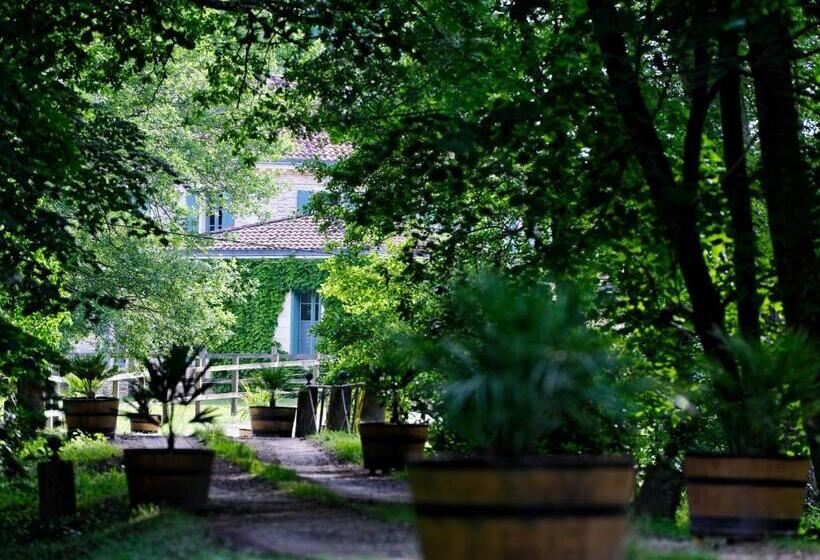 ベッドアンドブレックファースト Château De L Isle  Chambres D Hôtes