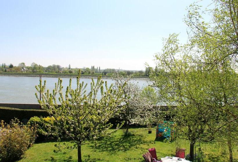 مبيت وإفطار En Bord De Seine