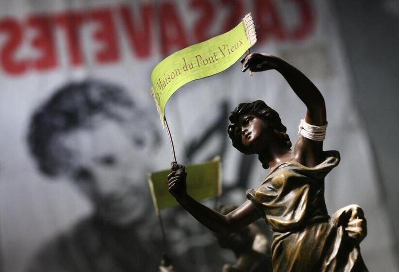 مبيت وإفطار La Maison Du Pont Vieux