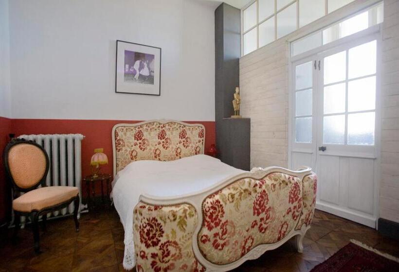 مبيت وإفطار La Maison Du Pont Vieux