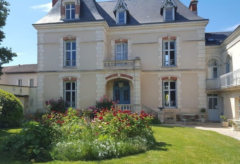 مبيت وإفطار La Roseraie