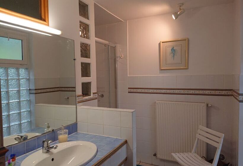 مبيت وإفطار Les Montades Chambres D Hôtes