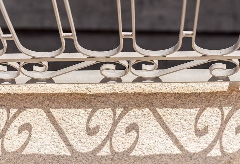 בית מלון כפרי Exe Almada Porto