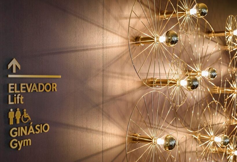 בית מלון כפרי Exe Almada Porto