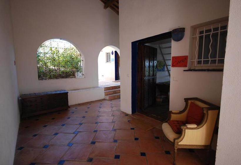 مبيت وإفطار Aloasis