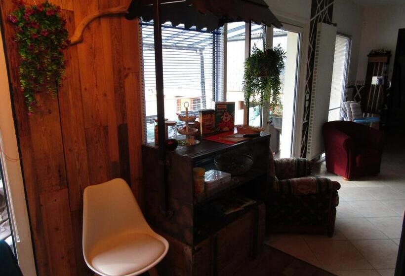 تختخواب و صبحانه Chambre D'hôtes Au Nid Du Thil