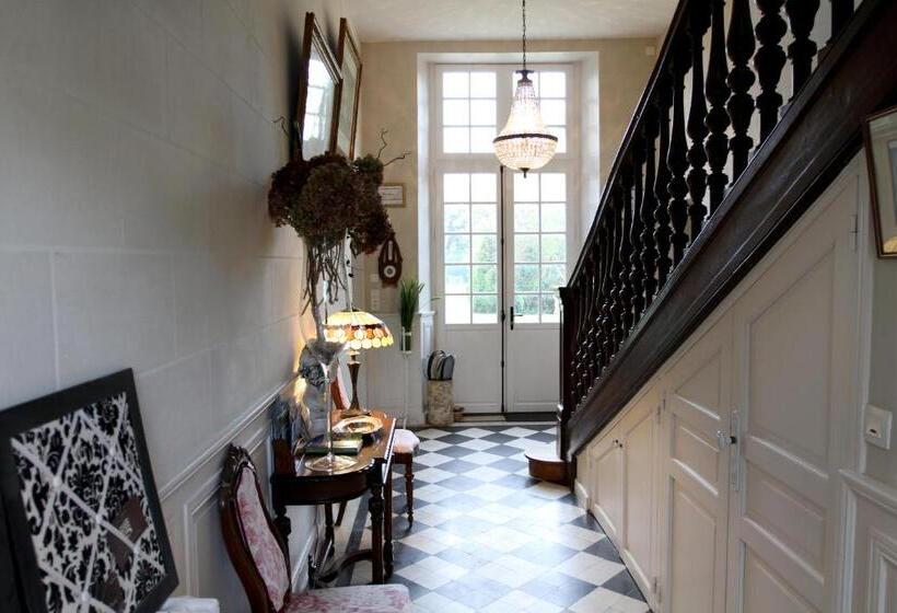 مبيت وإفطار Château Du Bois De La Noe
