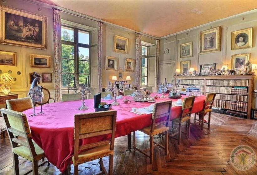 مبيت وإفطار Château Du Golf De La Freslonnière