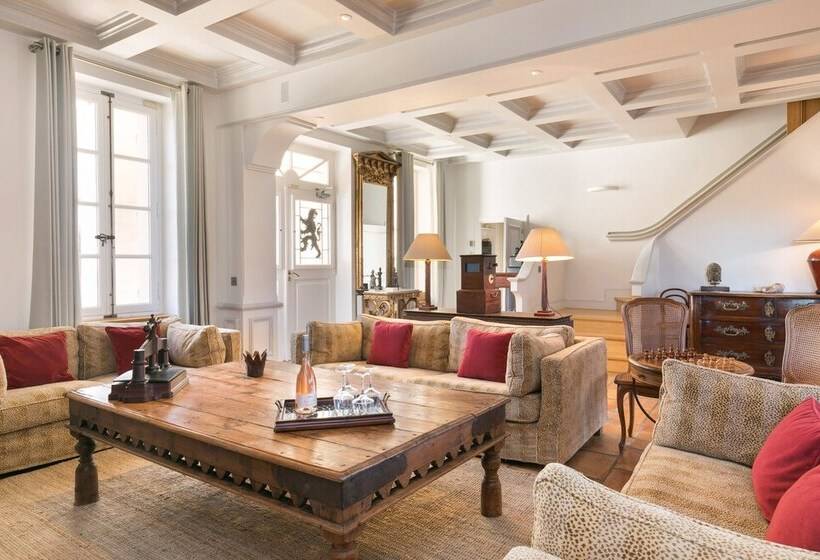 تختخواب و صبحانه Château Verez