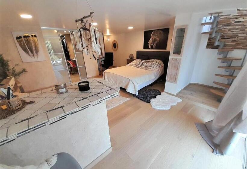 تختخواب و صبحانه Domaine De La Borie Yourhosthelper