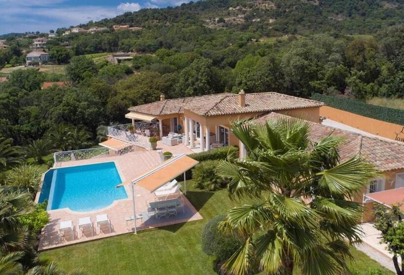 مبيت وإفطار La Tarentane