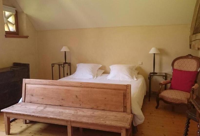 مبيت وإفطار La Vallombreuse